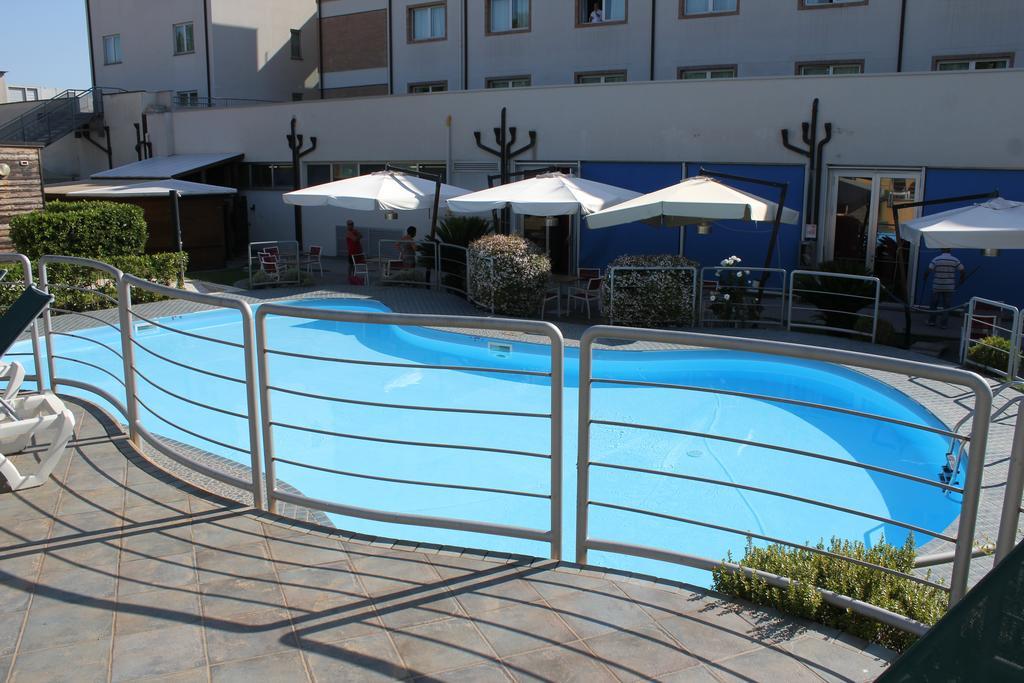 Klass Hotel Castelfidardo Exterior photo