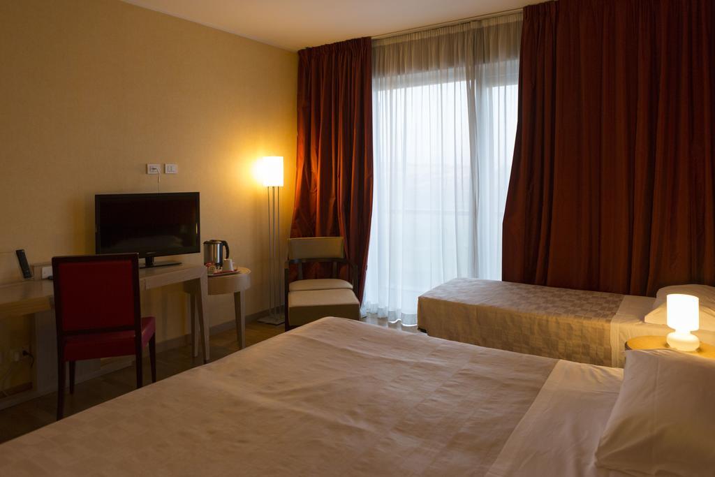 Klass Hotel Castelfidardo Exterior photo
