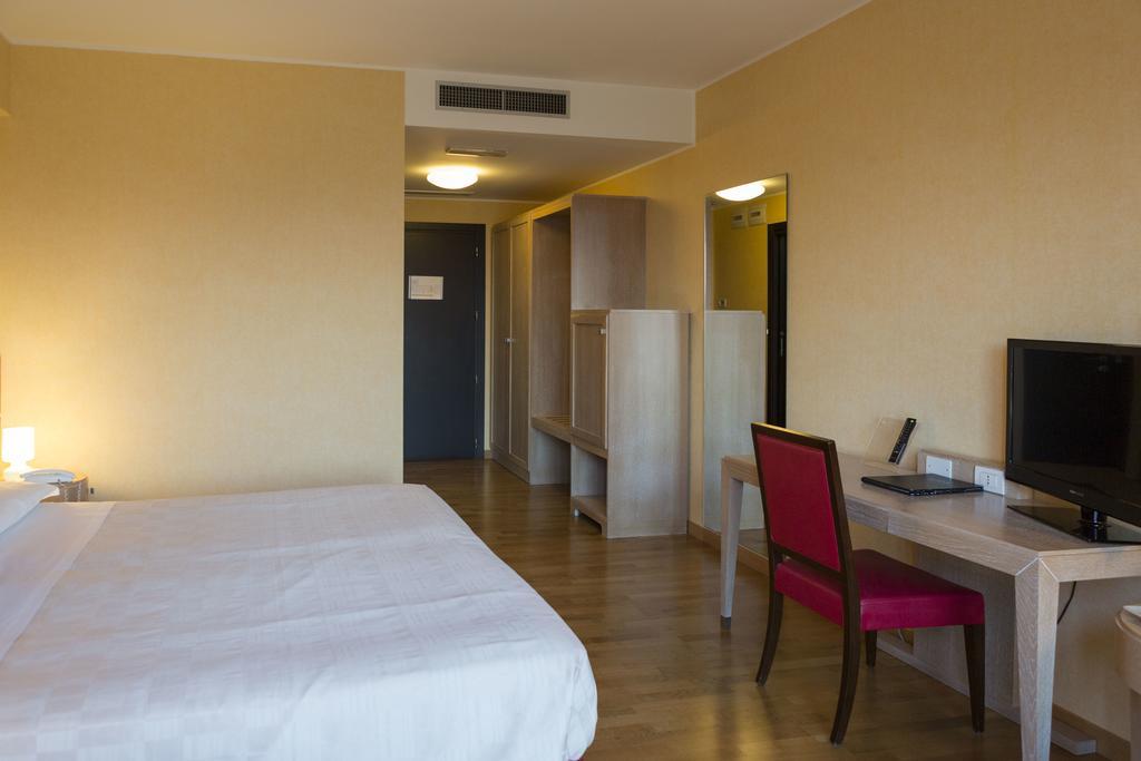 Klass Hotel Castelfidardo Exterior photo
